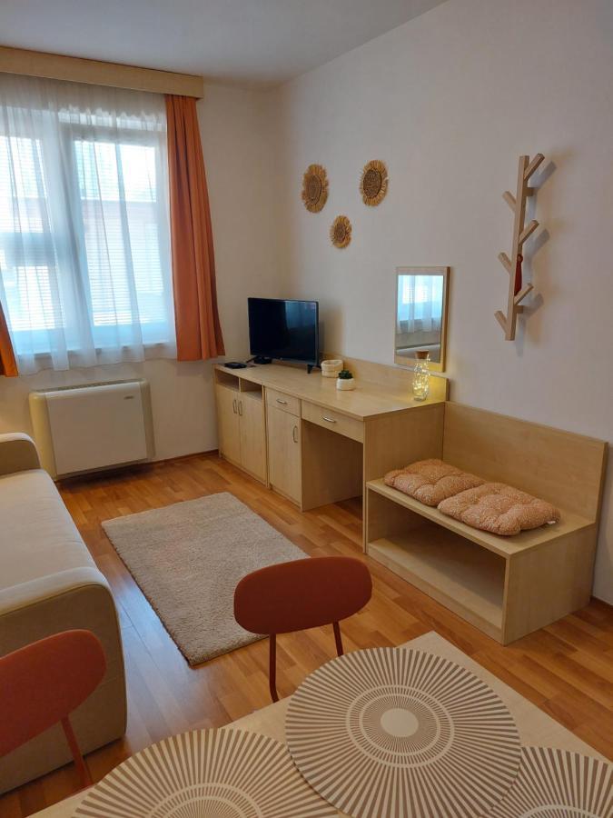 Myrelax Apartment - Hajdúszoboszló Esterno foto