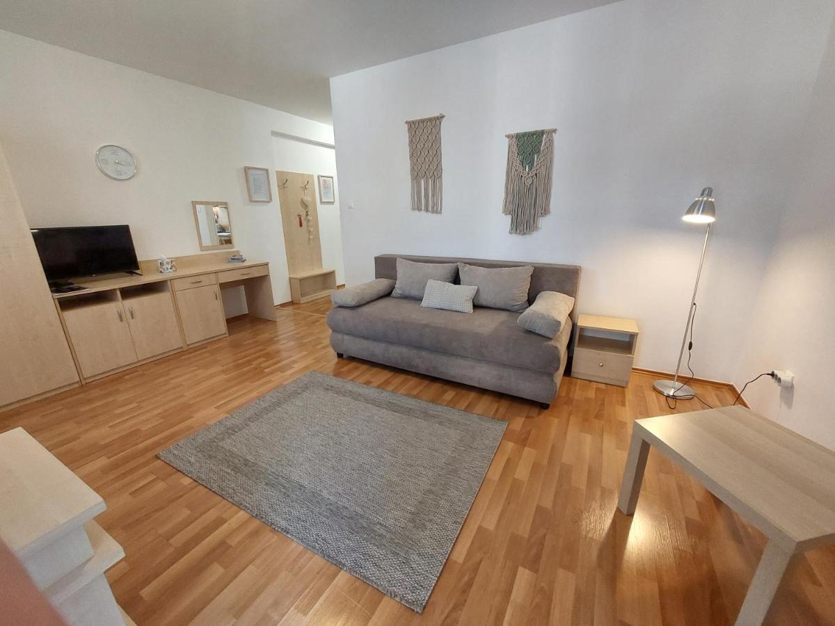 Myrelax Apartment - Hajdúszoboszló Esterno foto