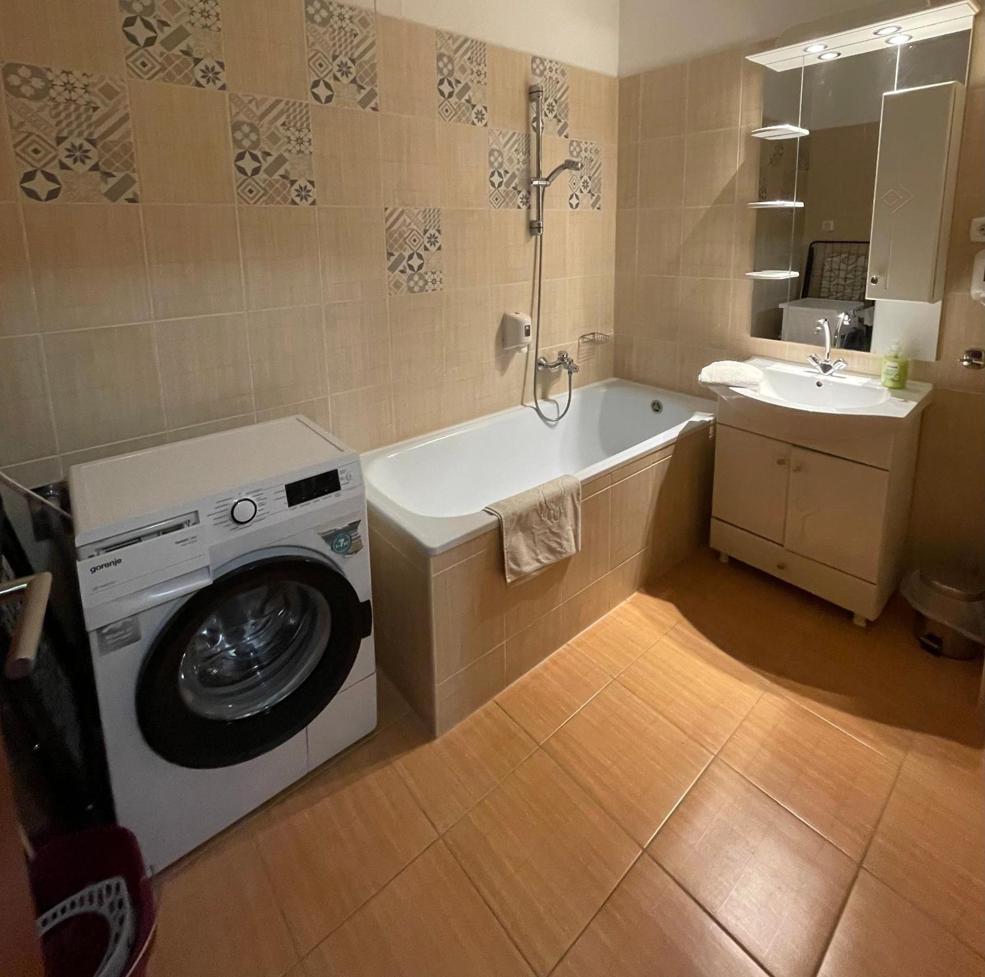 Myrelax Apartment - Hajdúszoboszló Esterno foto
